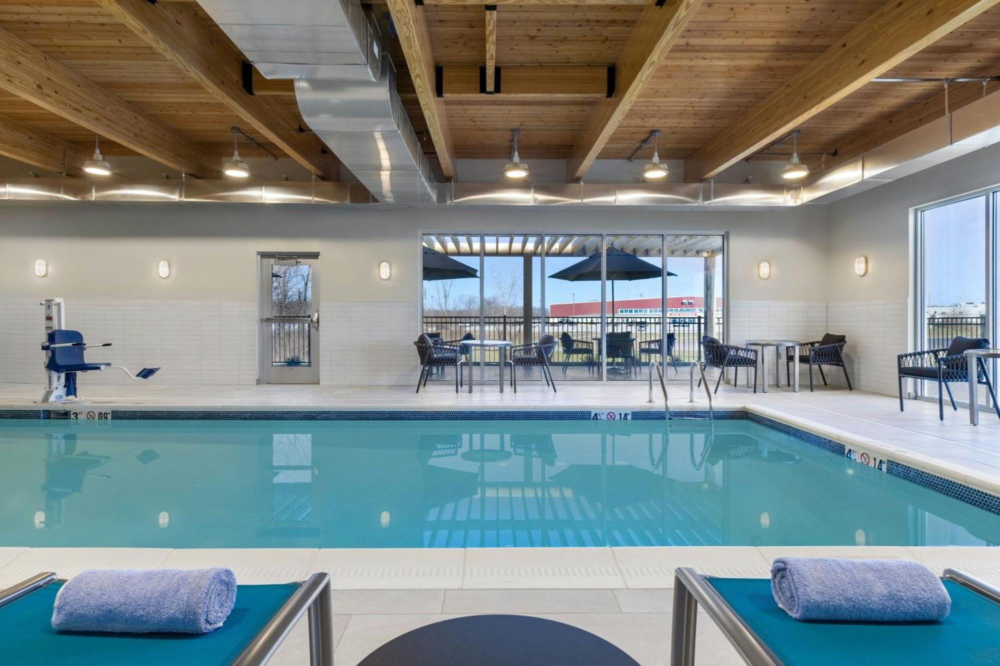 Towneplace Suites By Marriott Geneva At Spire Academy Kültér fotó