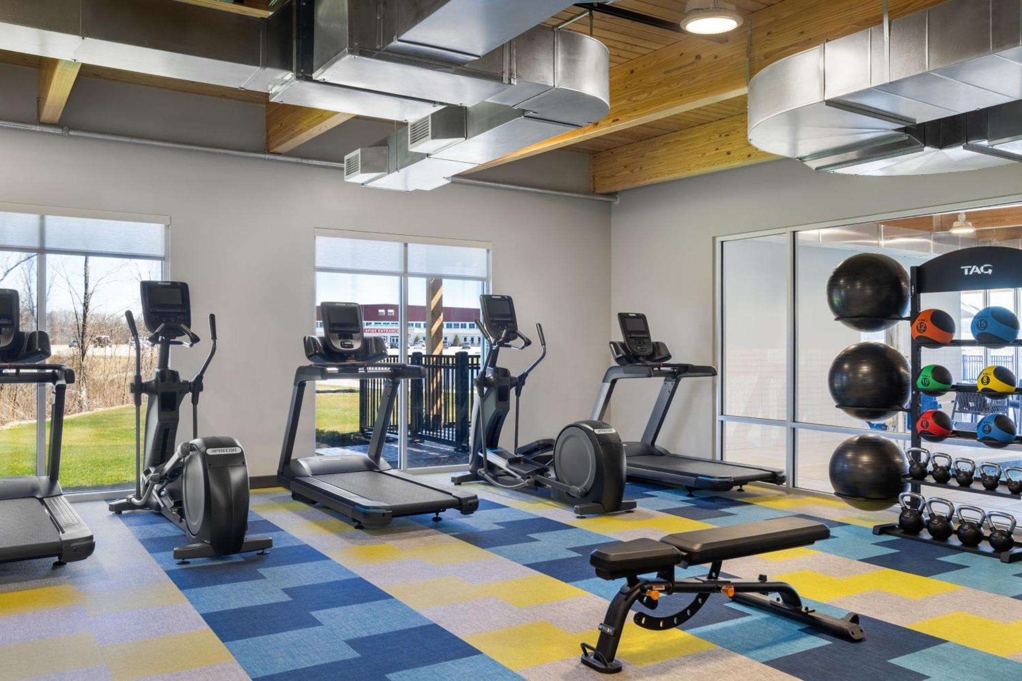 Towneplace Suites By Marriott Geneva At Spire Academy Kültér fotó