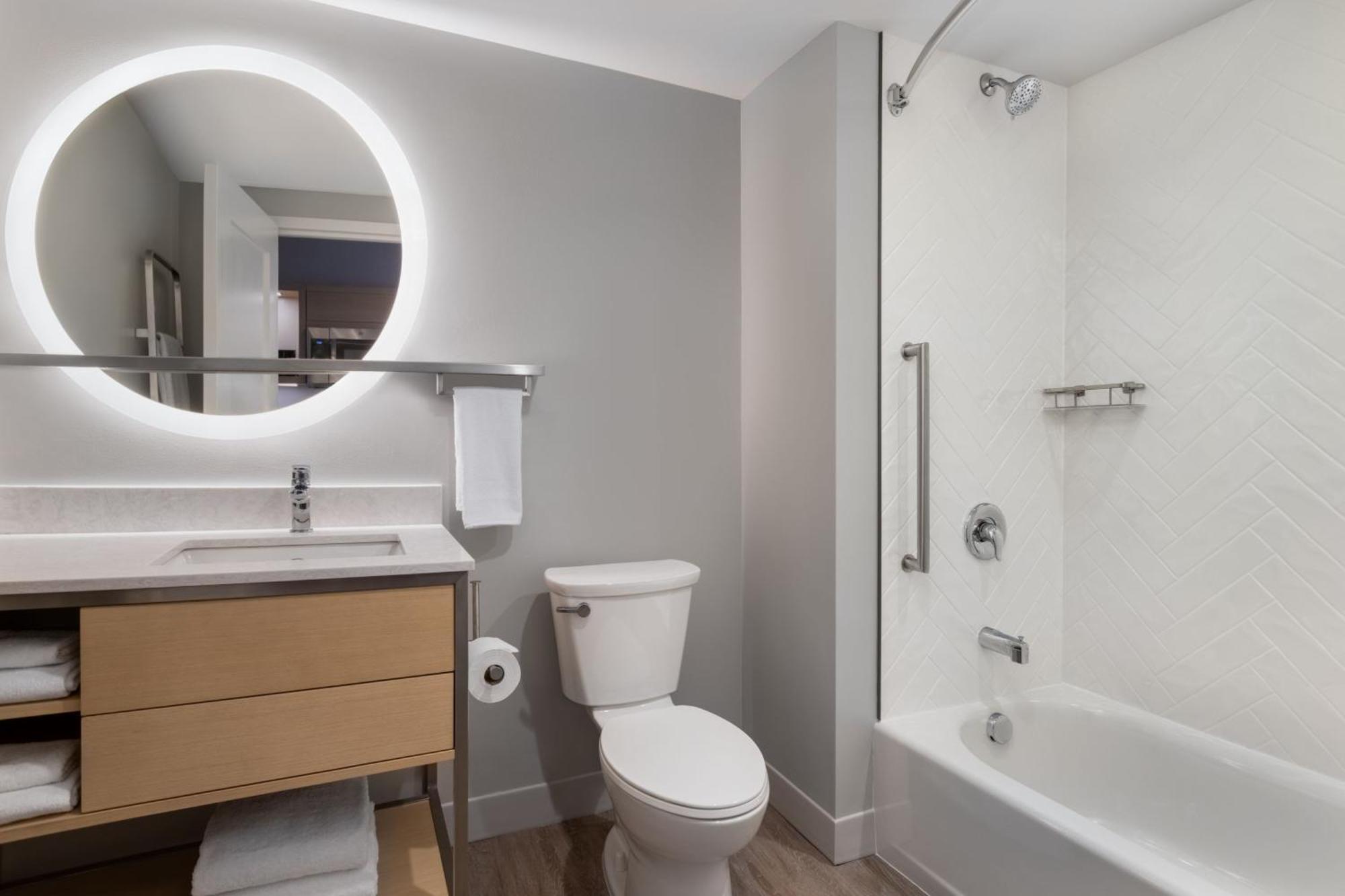 Towneplace Suites By Marriott Geneva At Spire Academy Kültér fotó