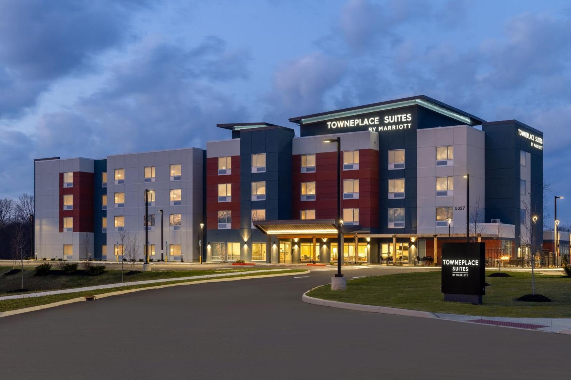 Towneplace Suites By Marriott Geneva At Spire Academy Kültér fotó