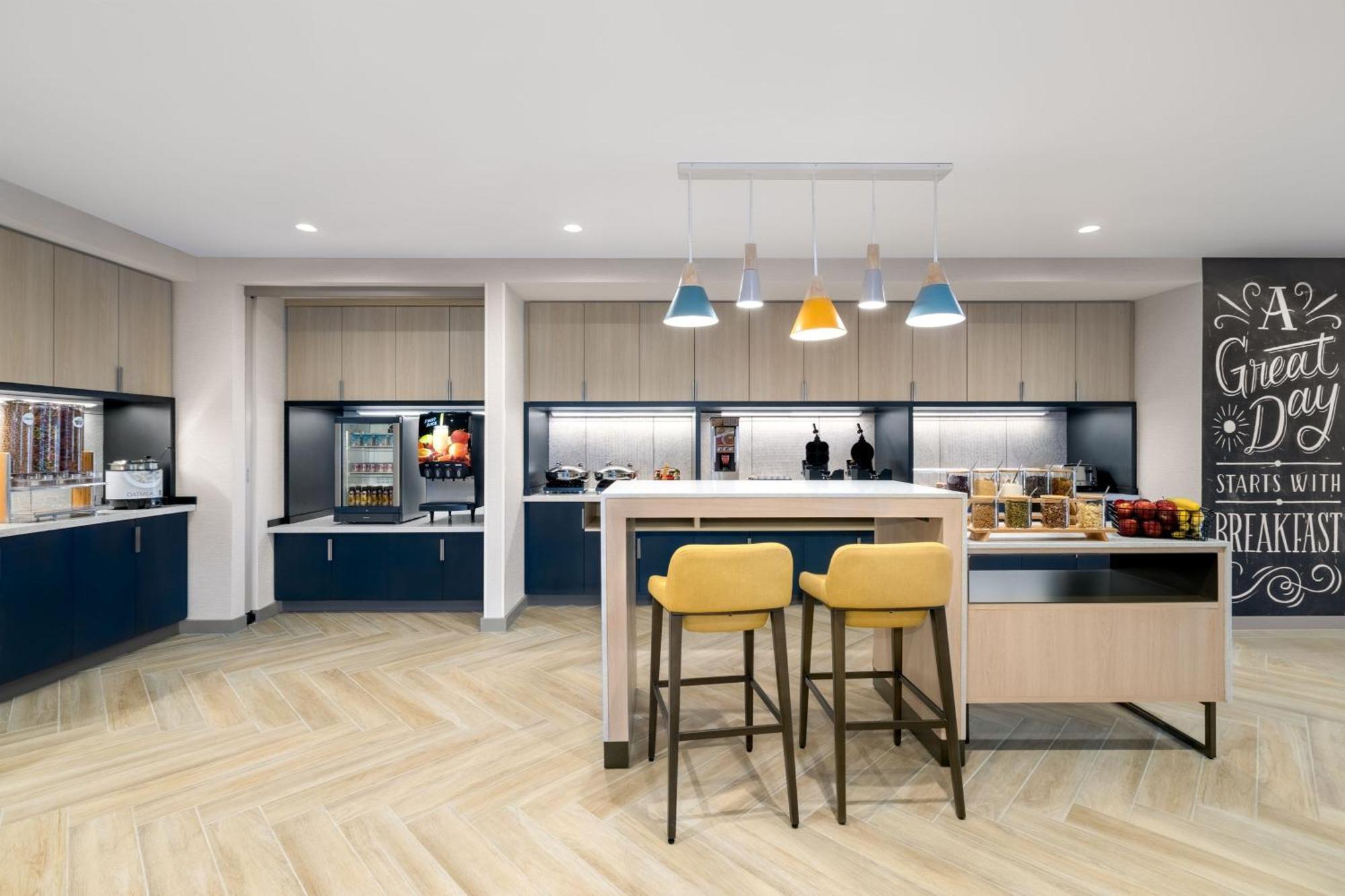Towneplace Suites By Marriott Geneva At Spire Academy Kültér fotó